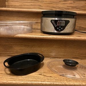 Hamilton Beach food steamer. Used less than 5 times. Like new!!